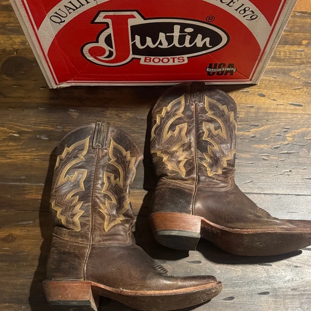 Justin Boots Tan Distressed Vintage Goat Western Boots-Size 8.5 EE, Men’s